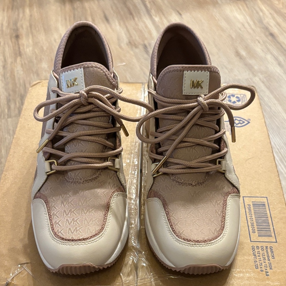 Michael Kors Blush Pink & Beige Lace-Up Sneakers size 7.5